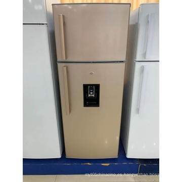 Refrigerador con congelador superior de doble puerta con dispensador de agua